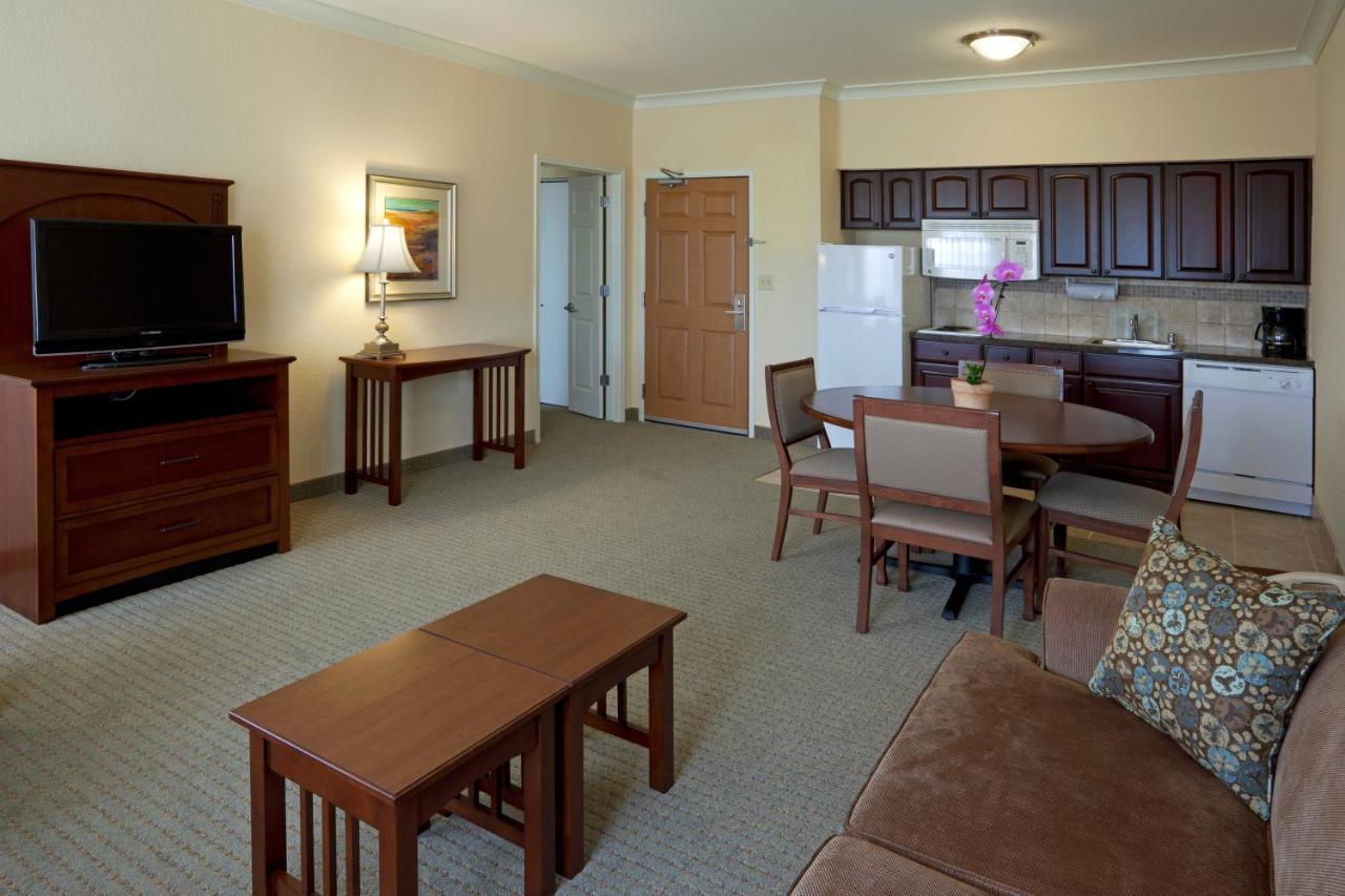 Staybridge Suites San Antonio Sea World, An Ihg Hotel Room photo